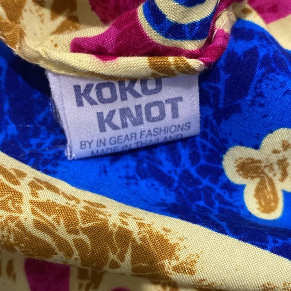 Aztec style wrap for everyday wear or over a bathing suit! - Picture 4 of 4